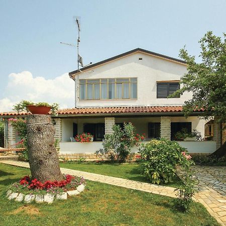 Beautiful Apartment In Porec With Wifi Exterior photo